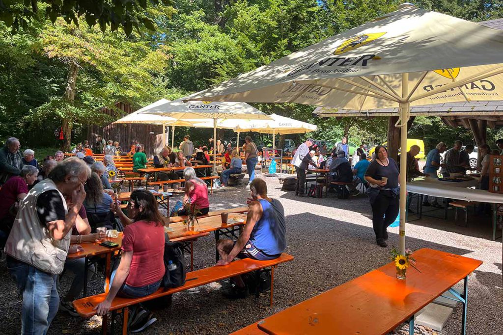 wohnungslose-obdachlose-menschen-sonntagstreff Mittagstisch am Sonntagstreff für wohnungslose, bedürftige und einsame Menschen