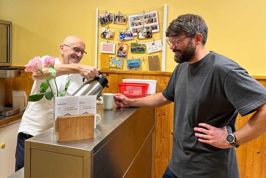 wohnungslose-obdachlose-menschen-unterstuetzung Kaffeepause in der Pflasterstub`mit den Freunden von der Straße e.V.